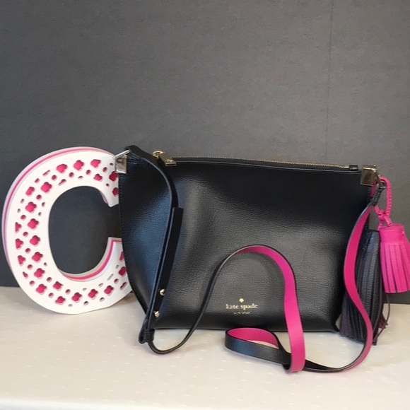 kate spade Handbags - Kate Spade ♠️ Black/Pink leather crossbody bag w/ Tassels